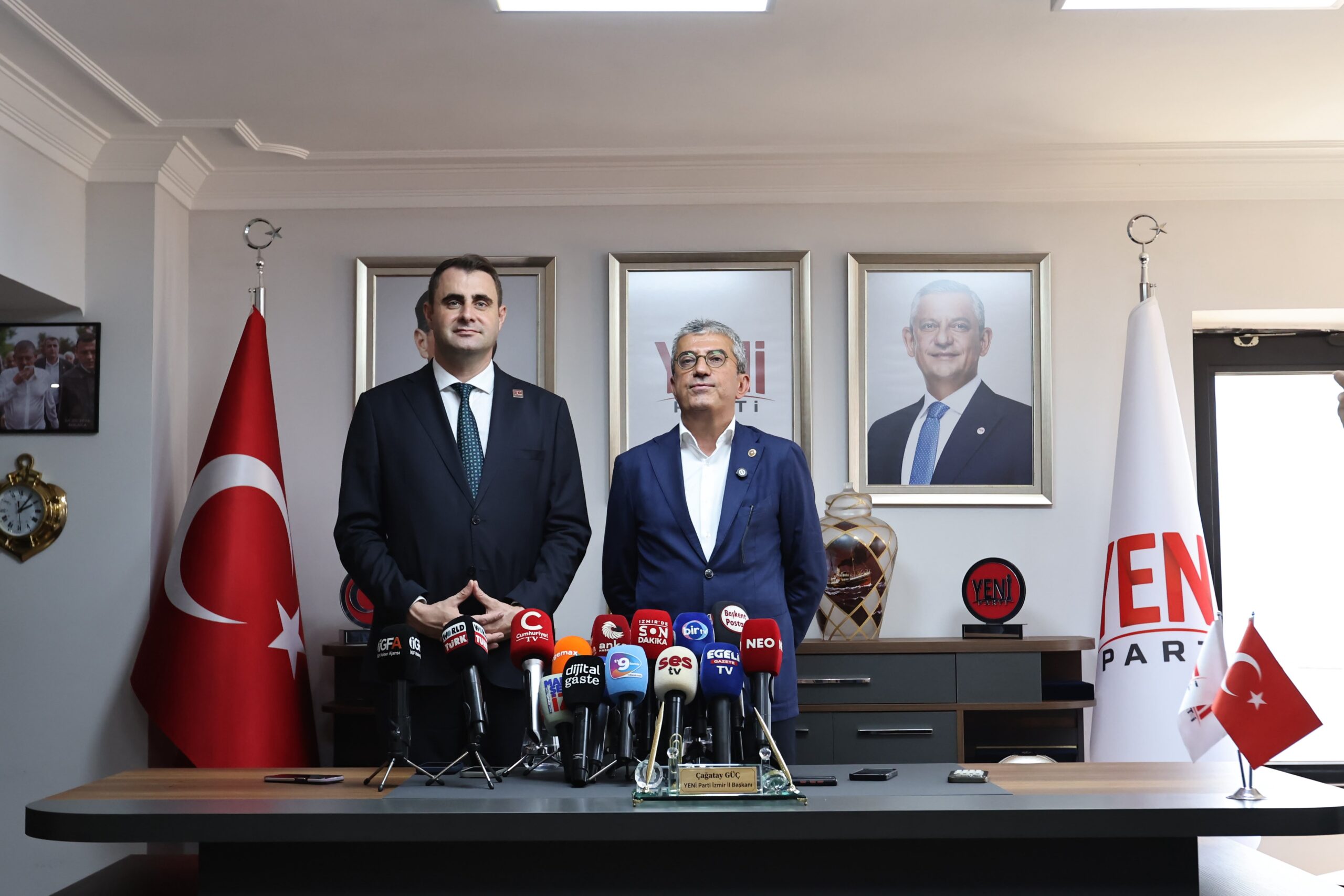 YENİ Parti Grup Başkan Vekili Gökhan Günaydın, İzmir’de yaptığı açıklamada