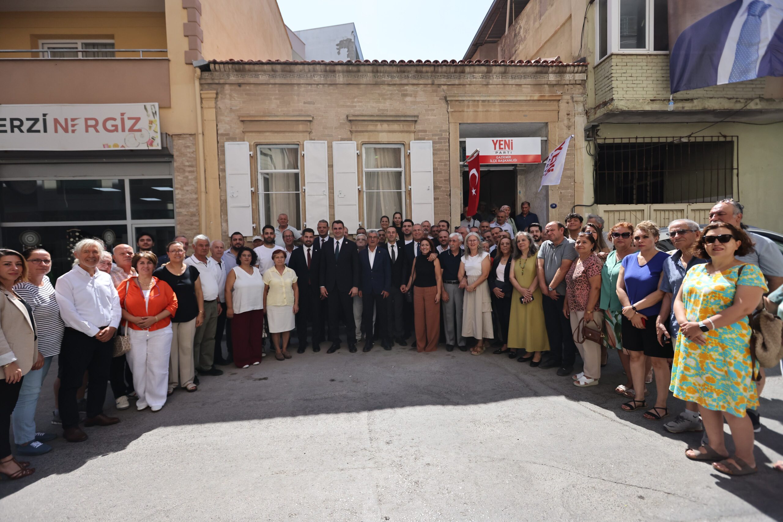 YENİ Parti Grup Başkanvekili Gökhan Günaydın, Gaziemir’de partisinin üye sayısının