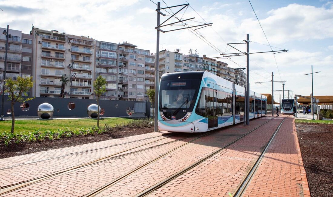 İzmir Büyükşehir Belediyesi’ne bağlı ESHOT, İZULAŞ, İZDENİZ, Metro ve Tramvay