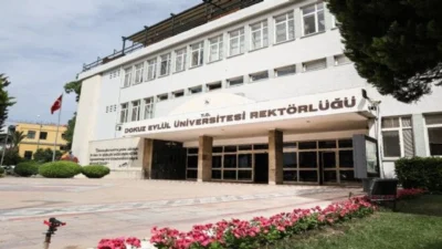 Dokuz Eylül Üniversitesi’nde gazeteci olarak görev yapan Çağdaş Geniş’in iş
