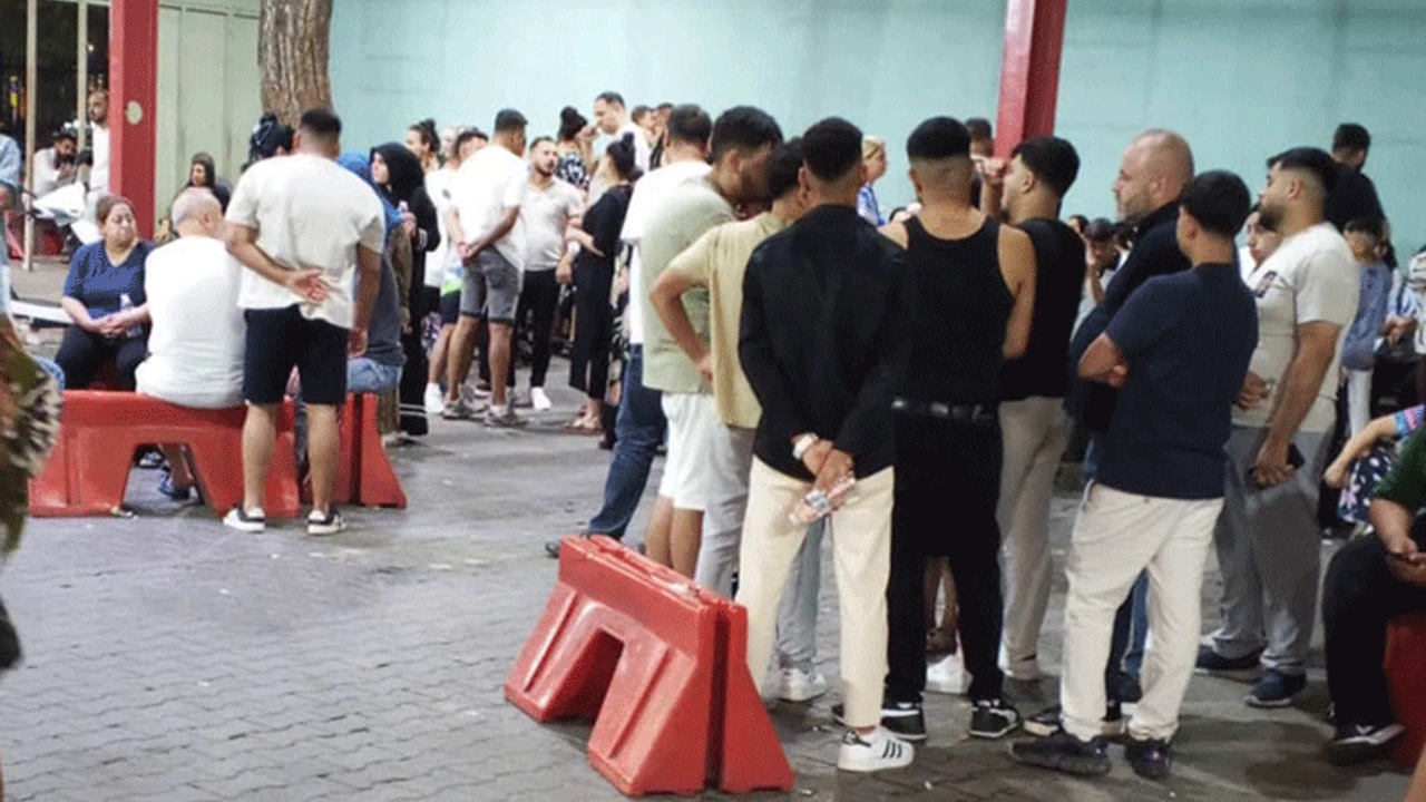 İzmir’in Konak ilçesinde iki kişi arasında başlayan tartışma kısa sürede