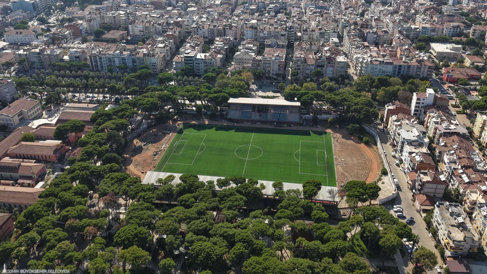 İzmir Büyükşehir Belediyesi, Ödemişli sporcuların kullandığı Saraçoğlu Stadı’nın yaklaşık 8