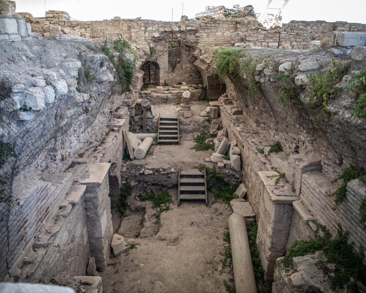 Kuşadası'nda prehistorik dönemden Osmanlı'ya kadar kesintisiz yerleşime ev sahipliği yapan