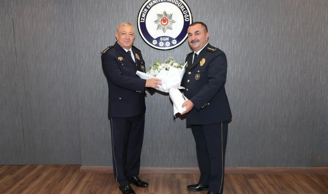 İzmir Emniyet Müdürlüğü’nde görev değişimi: Ahmet Arıbaş görevi devraldı İzmir İl Emniyet Müdürlüğü’nde görev değişimi gerçekleşti. 1. Sınıf Emniyet