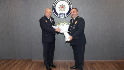 İzmir İl Emniyet Müdürlüğü’nde görev değişimi gerçekleşti. 1. Sınıf Emniyet