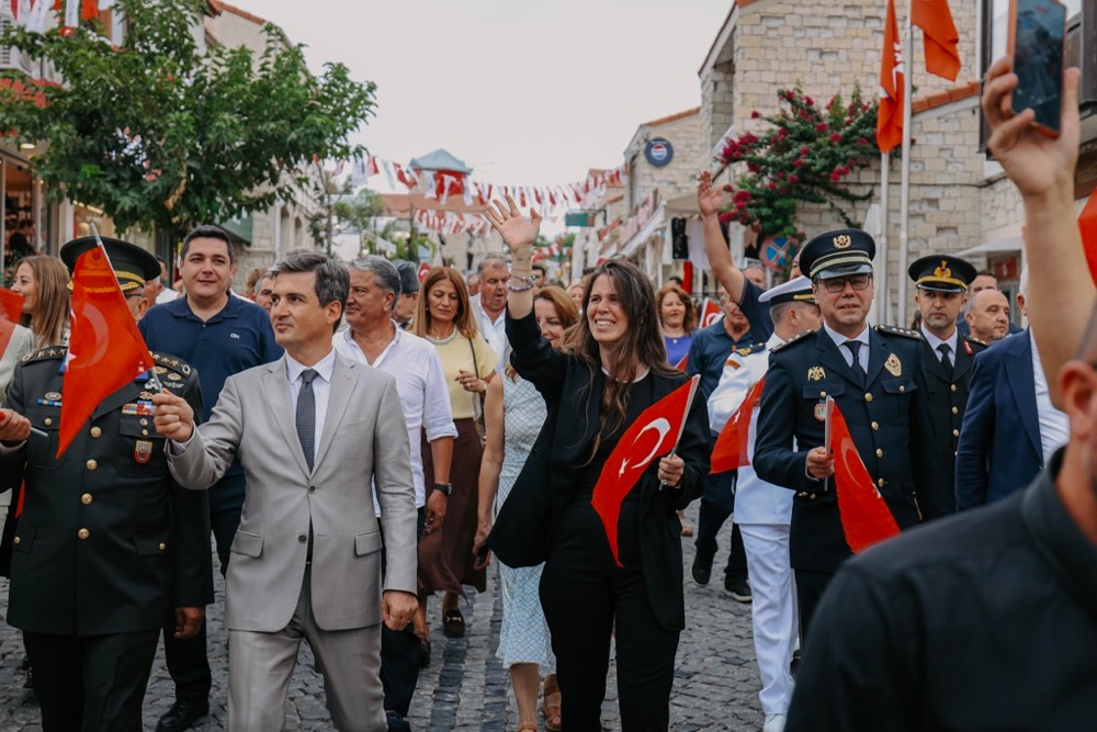 Çeşme’de Alaçatı’nın düşman işgalinden kurtuluşunun 104. yıl dönümü, tören, kortej,