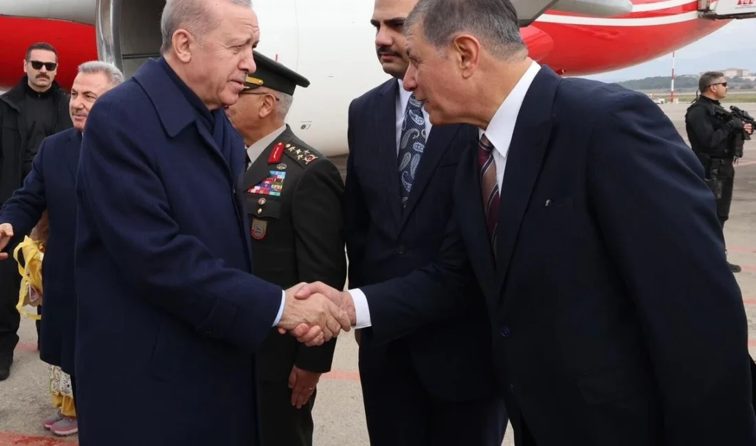 CHP’den istifa ederek görevini bağımsız sürdüren İzmir Büyükşehir Belediye Başkanı