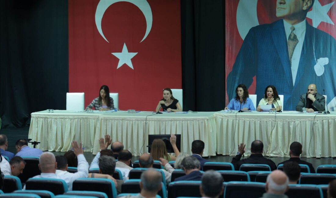 Başkan Mutlu’dan meclise çağrı: Bekleyen önergeler gündeme gelsin Konak Belediye Meclisi eylül ayı ilk birleşiminde konuşan Başkan Nilüfer