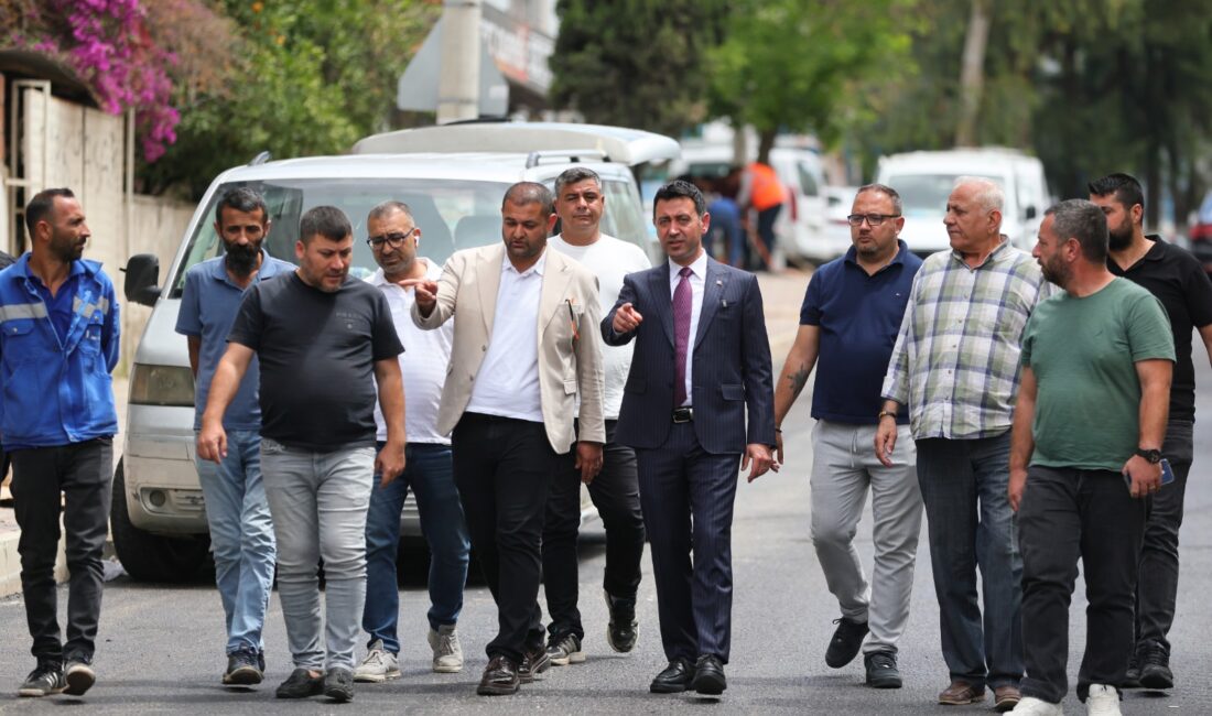 Bayraklı Belediyesi’nin yol bakım ve yenileme çalışmaları sürüyor. Son 3