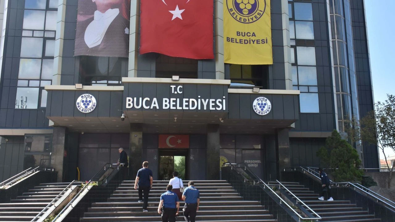 Buca Belediyesi’nde araç ve iş makinesi kiralama sözleşmelerinden kaynaklandığı belirtilen