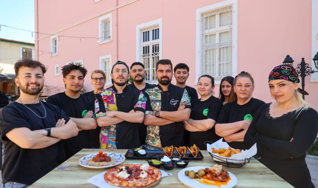 Buca’nın cep dostu kafeleri vatandaşa nefes aldırıyor Buca Belediyesi, lezzetli tatları, hijyenik ortamı ve uygun fiyatlarıyla dikkat