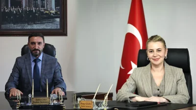 Çiğli Belediye Başkanı Onur Emrah Yıldız’ın CHP’den istifa ederek AKP’ye