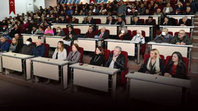 Çiğli Belediye Başkanı Onur Emrah Yıldız’ın CHP’den istifa ederek AKP’ye