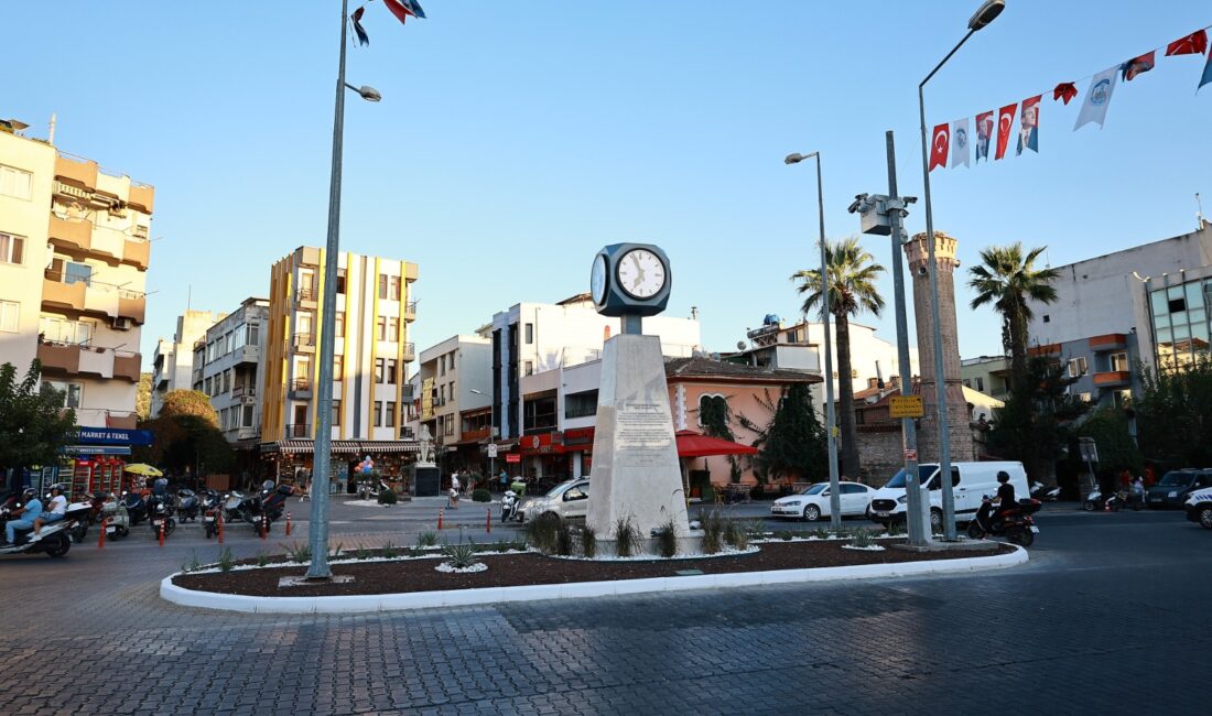 EFEST 2026’da anlamlı iki açılış: Dostluk Saati ve Kurtuluş Kafe Efes Selçuk’un kurtuluşunun 104. yılı dolayısıyla düzenlenen EFEST 2026, kentin
