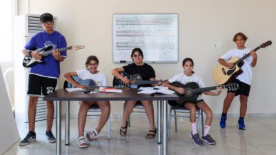 Efeler Belediyesi, müziğe ilgi duyanlar için yeni bir eğitim programını