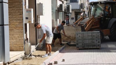 Efeler Belediyesi, Güzelhisar Mahallesi 47 Sokak’ta deforme olan parke taşlarını