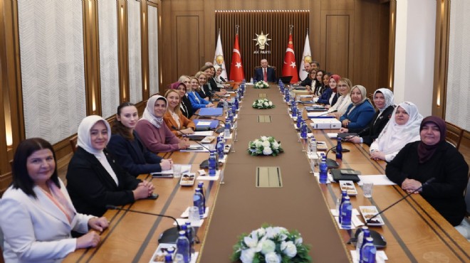 Foça’da CHP’den belediye başkanı seçilen Saniye Bora Fıçı, AK Parti’ye
