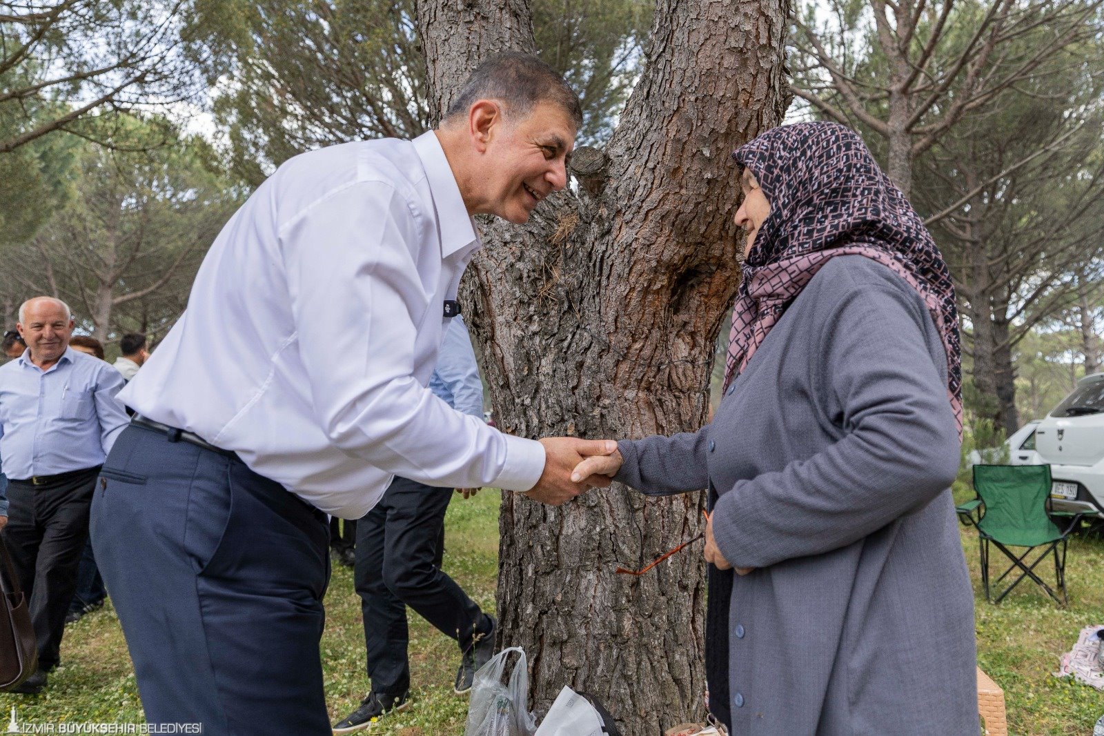 İzmir Büyükşehir Belediyesi’nin emeklilere yönelik kira ve alışveriş desteği 2