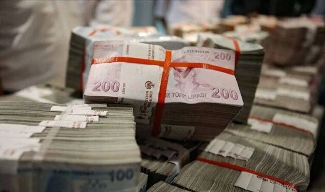 İzmir’in vergi rekortmeni değişti: 417 milyon TL’lik vergiyle zirveye Ahmet Cengiz çıktı İzmir’in 2025 yılı gelir vergisi rekortmenleri belli oldu. Rize kökenli