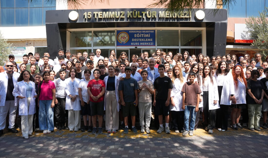 Kemalpaşa Belediyesi’nden 400 öğrenciye ücretsiz eğitim desteği Kemalpaşa Belediyesi tarafından kapsamlı düzenleme çalışmalarının ardından bu yıl hizmete
