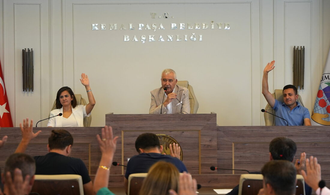 Kemalpaşa’da kamu hizmetleri için iki taşınmaz tahsis edildi Kemalpaşa Belediyesi, Hükümet Konağı ile İlçe Sağlık Müdürlüğü hizmet binalarındaki