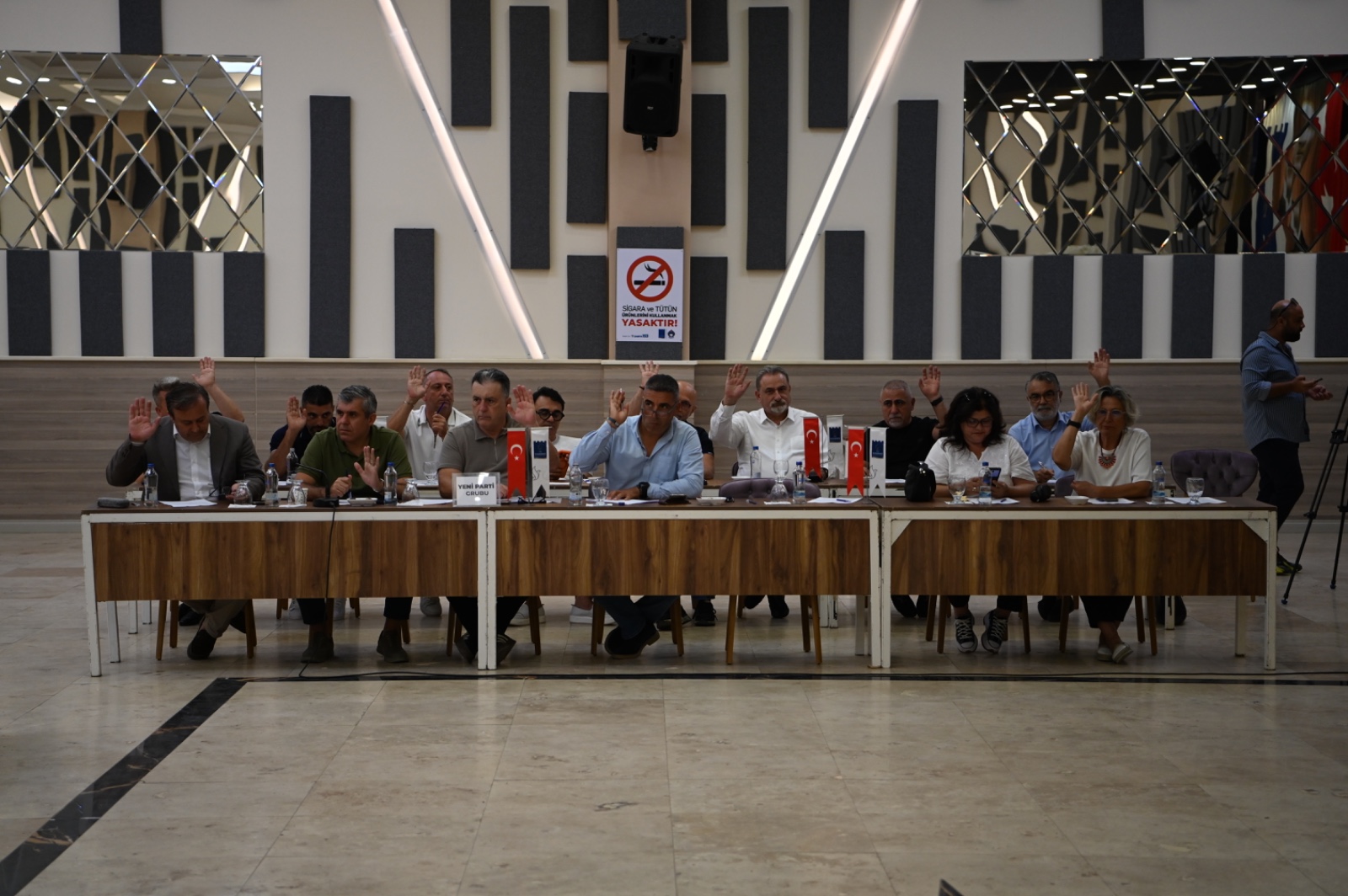 Kuşadası Belediye Meclisi’nin eylül ayı toplantısında Caferli Mahallesi’ndeki verimli tarım