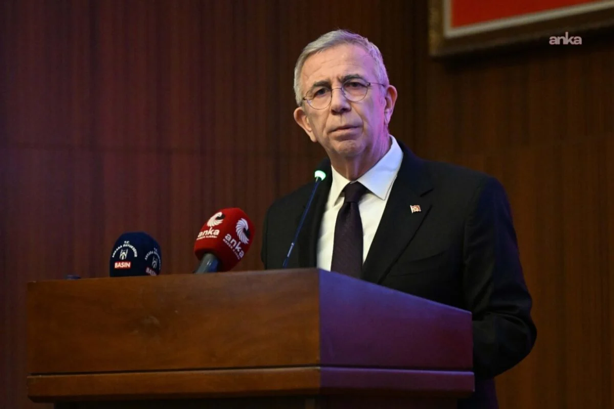 Ankara Büyükşehir Belediye Başkanı Mansur Yavaş, Cumhuriyet Halk Partisi’nden istifa