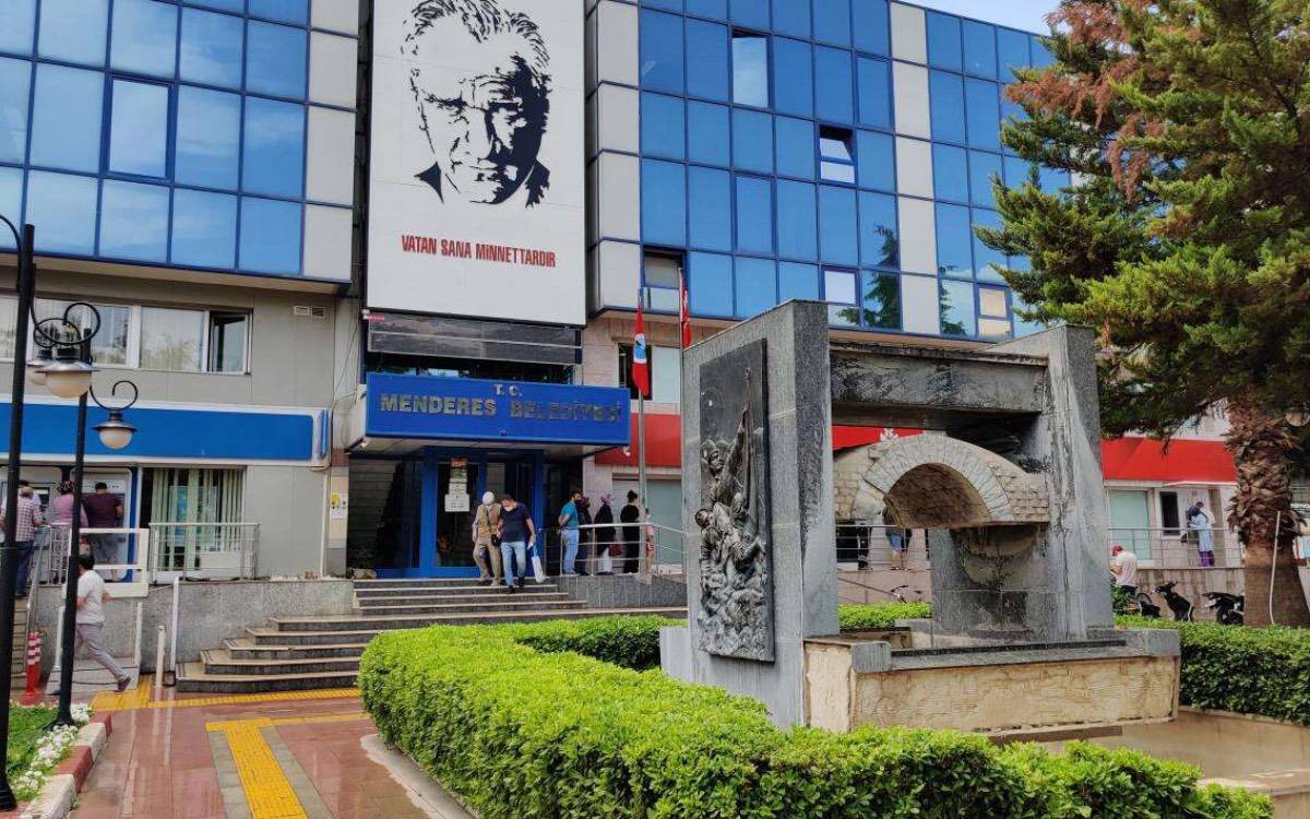 İzmir’de Menderes Belediyesi’ne yönelik rüşvet ve irtikap soruşturmasında ikinci dalga