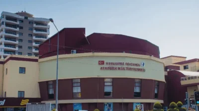 Narlıdere Belediyesi, sadece ilçenin değil, kentin en önemli kültür-sanat merkezlerinden