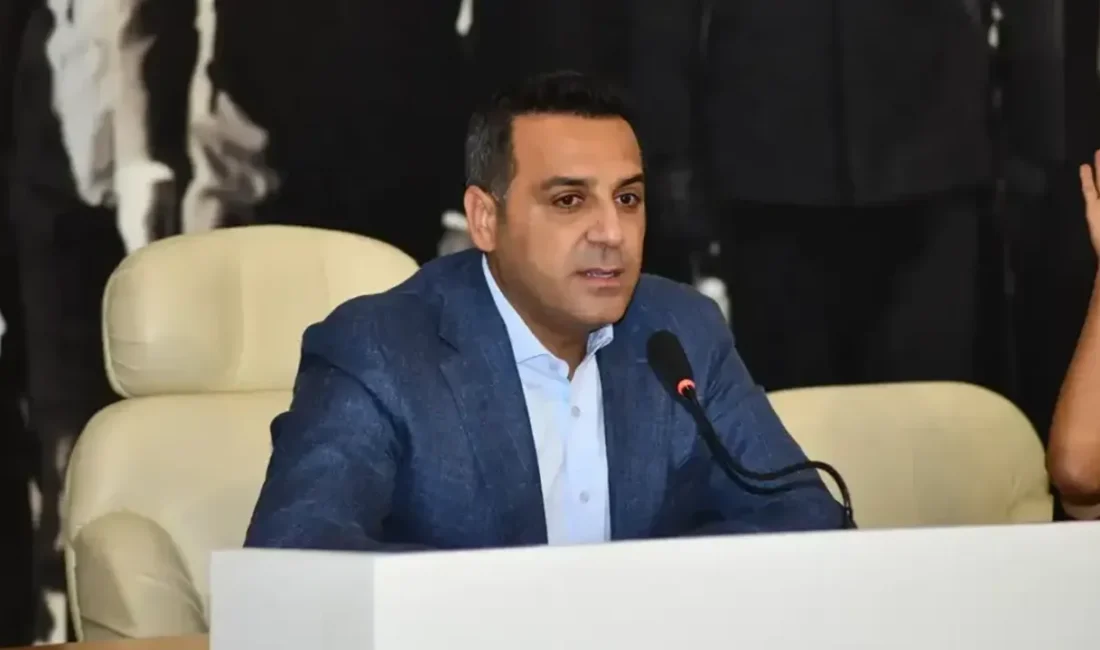 1986 yılında Çiğli’de doğan Onur Emrah Yıldız, eğitim hayatından mesleki