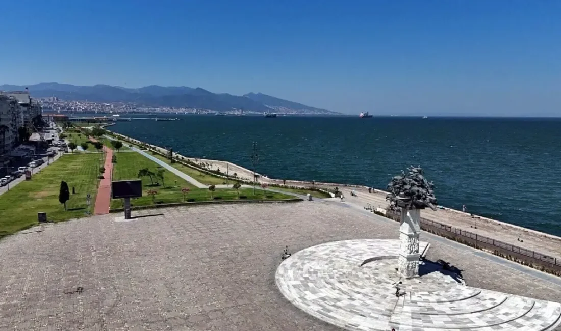 İzmir’de hafta sonu hava nasıl olacak? Sıcaklıklar düşüşe geçiyor mu? İzmir’de hafta sonuyla birlikte sıcaklıklar düşüş trendine giriyor. Cumartesi günü