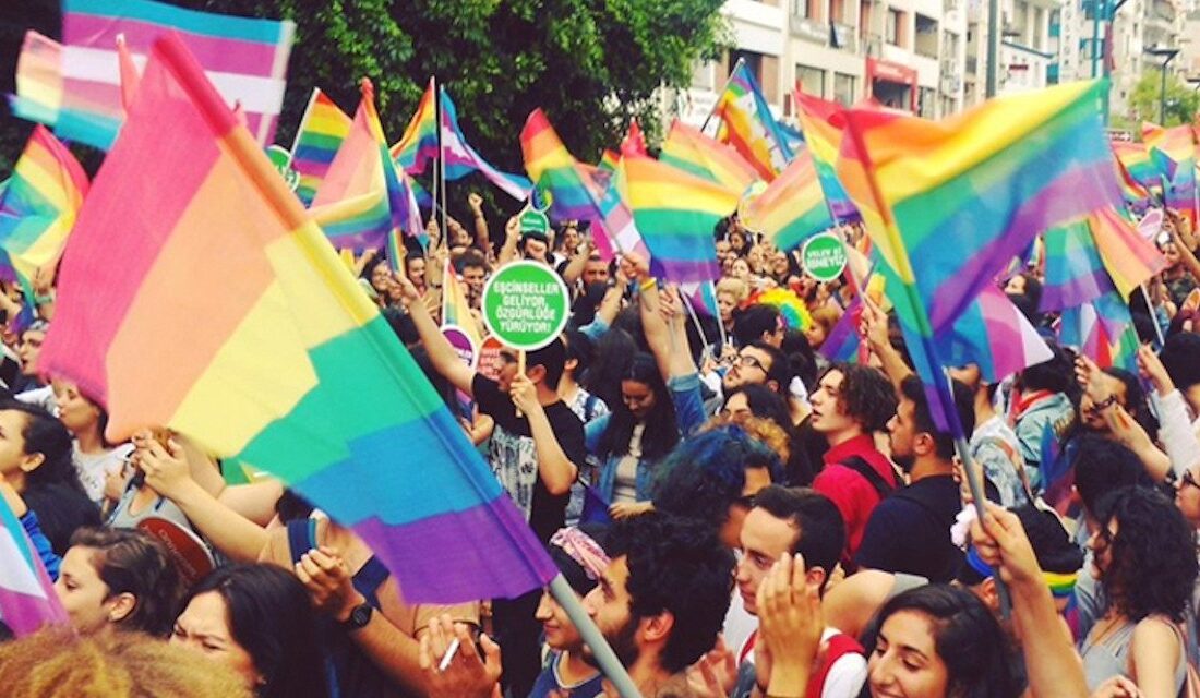 TKP’den “Ailem Güvende” operasyonlarına tepki: “Bu düzende kimse güvende değil” LGBTİ+ dernekleri, aile dayanışma dernekleri ve gazetecilere yönelik “Ailem Güvende”