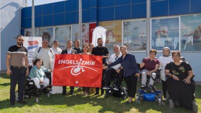 Torbalı Belediyesi’nin Aquapolis Yüzme Havuzu, engelli bireylerin kullanımına uygun düzenlemeleriyle