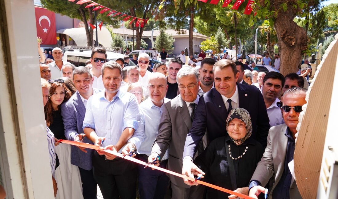 YENİ Parti Tire İlçe Başkanlığı’nın açılışında konuşan İzmir Kurucu İl