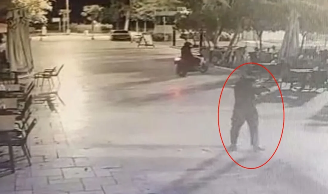 Çiğli’de ikinci eylem: Belediye binasına silahlı saldırı! Çiğli Belediye Başkanı Onur Emrah Yıldız’ın makam aracına yönelik silahlı