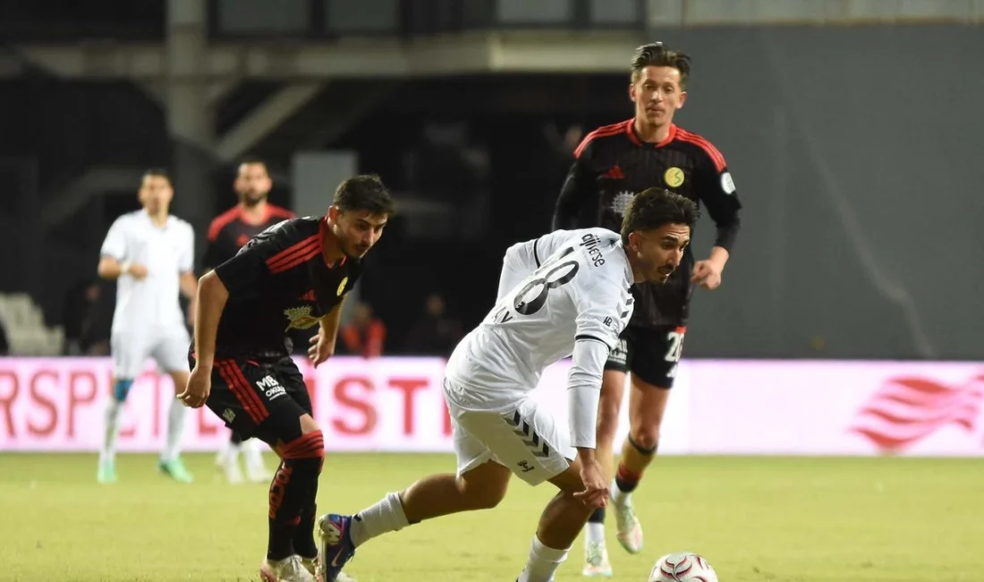 Altay’da Oktay’ın gol sevinci yarım kaldı! İlk golünü attı, yenilgiye engel olamadı 3’üncü Lig 2’nci Grup’ta Eskişehirspor’a sahasında 4-1 mağlup olan Altay’da,