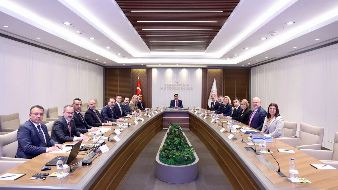 Çevre, Şehircilik ve İklim Değişikliği Bakanı Murat Kurum, İzmir Büyükşehir
