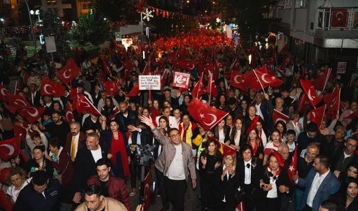 Balçova Belediyesi, Cumhuriyet’in 103. yılını birbirinden renkli etkinliklerle kutlamaya hazırlanıyor.