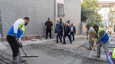Bornova Belediye Başkanı Ömer Eşki, Serintepe Mahallesi’nde devam eden betonlama