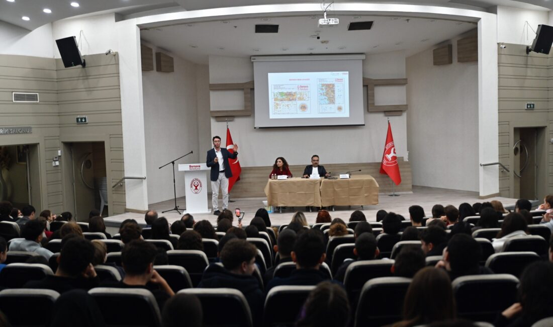 Bornova’da lise öğrencilerine afet ve iklim eğitimi: Karbon ayak izi Türkiye ortalamasını aştı Bornova Belediyesi, lise öğrencilerine afet bilinci ve çevre farkındalığı eğitimi