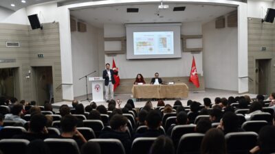 Bornova Belediyesi, lise öğrencilerine afet bilinci ve çevre farkındalığı eğitimi