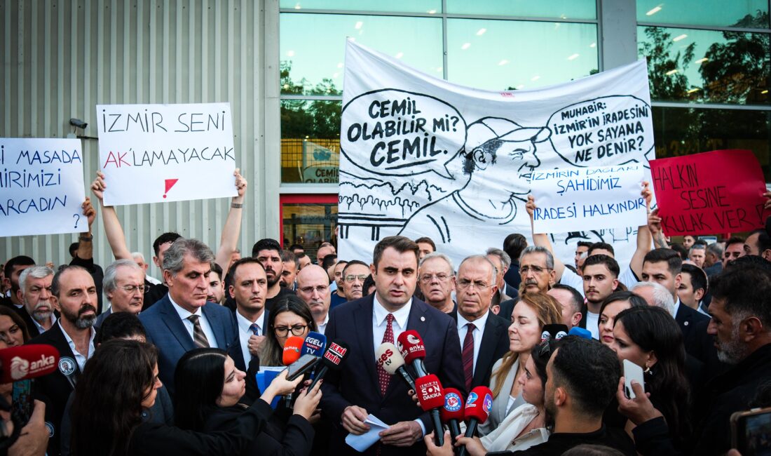 Çağatay Güç’ten Cemil Tugay’a bir kez daha istifa çağrısı YENİ Parti İzmir Kurucu İl Başkanı Çağatay Güç, İzmir Büyükşehir