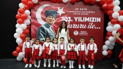 Didim Belediyesi Deniz Yıldızları Kreş ve Gündüz Bakımevi’nin minikleri, Cumhuriyet’in