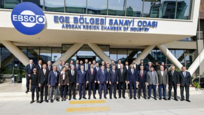 İzmir Büyükşehir Belediye Başkanı Dr. Cemil Tugay, EBSO’nun yeni yönetimini