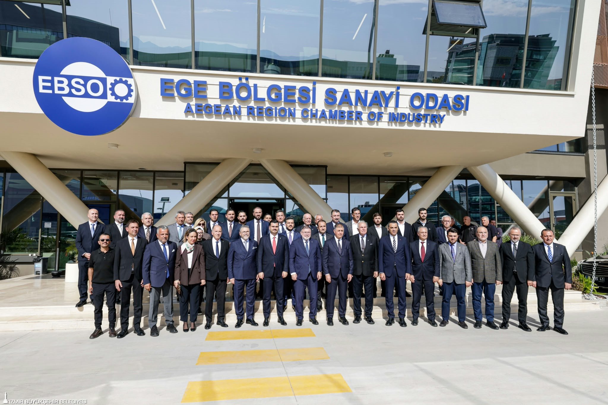 İzmir Büyükşehir Belediye Başkanı Dr. Cemil Tugay, EBSO’nun yeni yönetimini