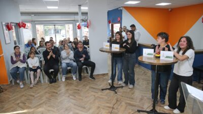 Karşıyaka Belediyesi, Cumhuriyet Bayramı kapsamında Genç Yaka’da bilgi yarışması düzenledi.