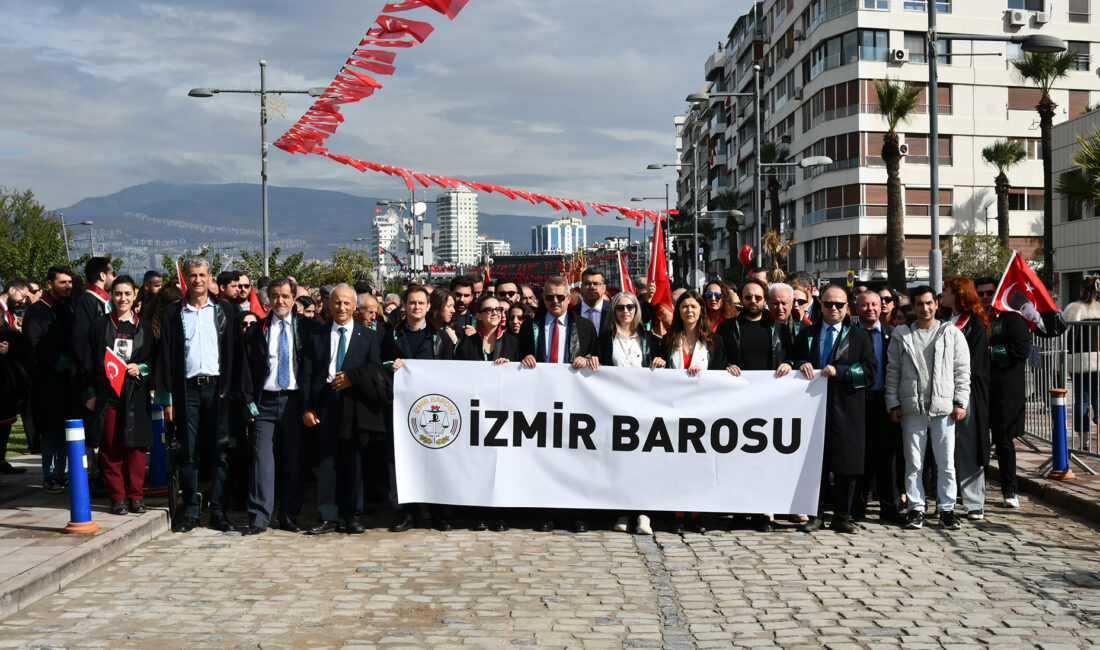 İzmir Barosu Başkanı Av. Serhat Sökmen, Cumhuriyet’in 103’üncü yılı dolayısıyla