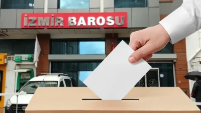 İzmir Barosu’nda başkanlık ve yönetim organlarının belirleneceği seçimlerde oy verme