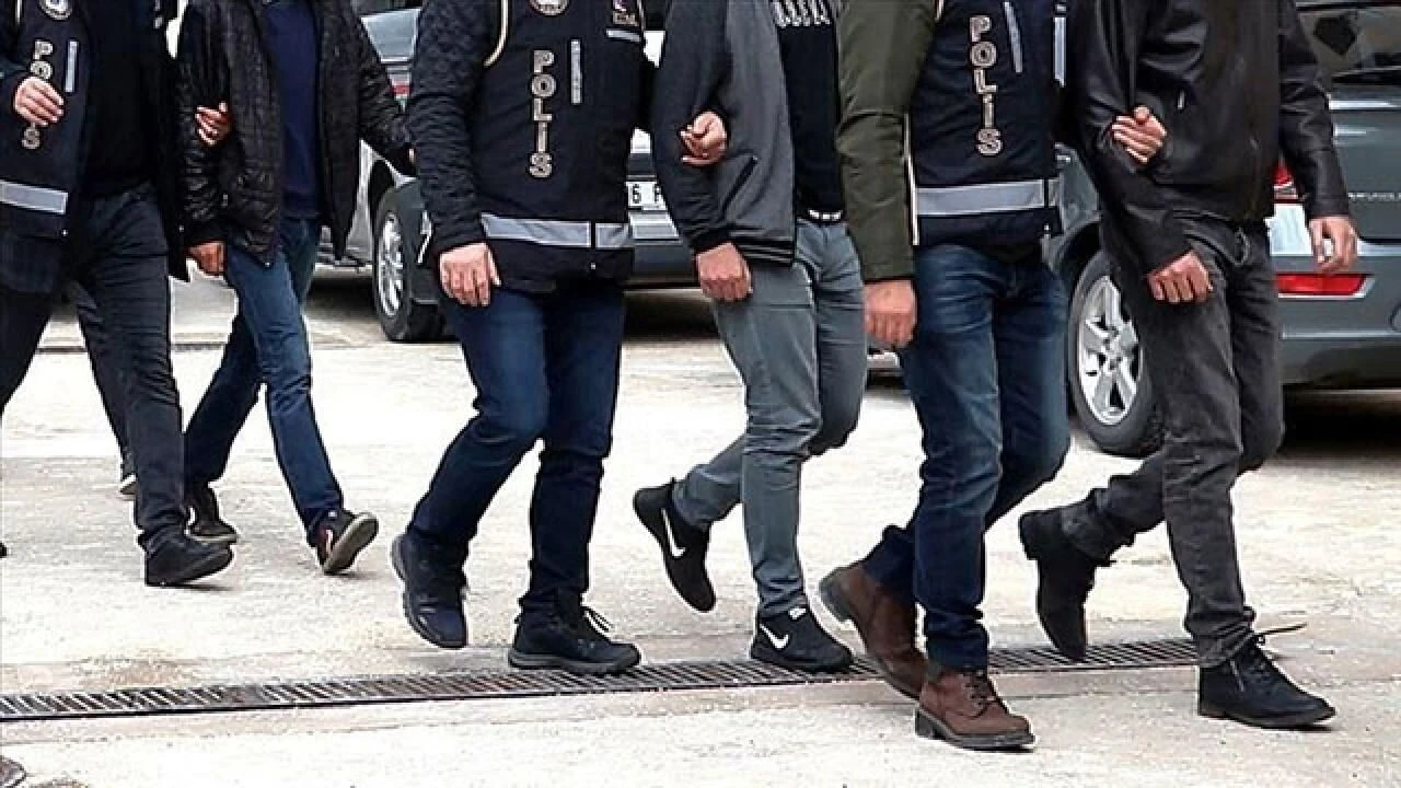 İzmir Cumhuriyet Başsavcılığı koordinasyonunda FETÖ/PDY’ye yönelik yürütülen soruşturma kapsamında, İzmir