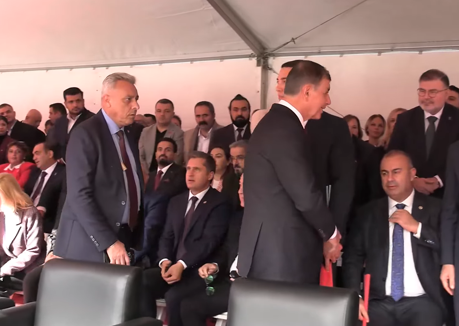 AKP’ye geçen İzmir Büyükşehir Belediye Başkanı Cemil Tugay, 29 Ekim